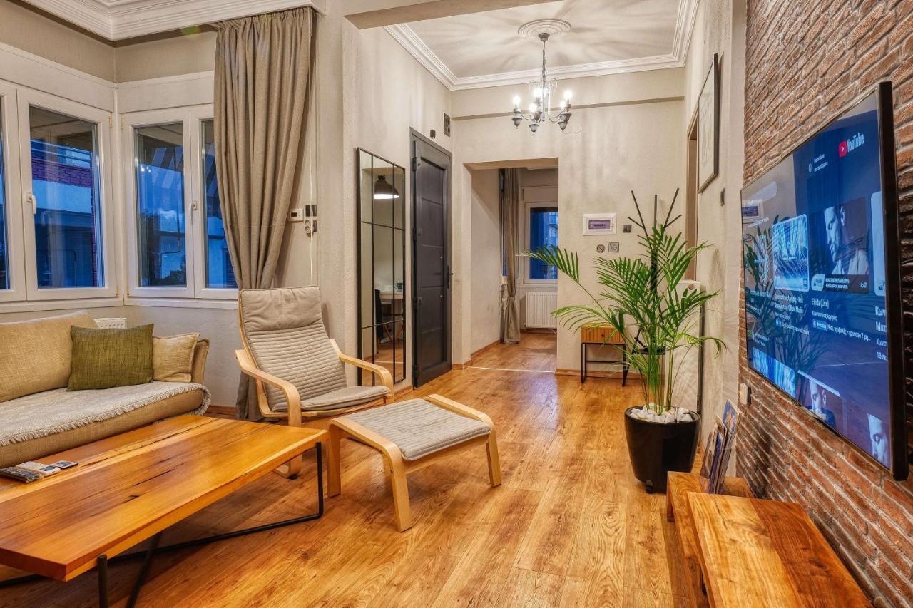 Living Life Apartment Комотіні Екстер'єр фото